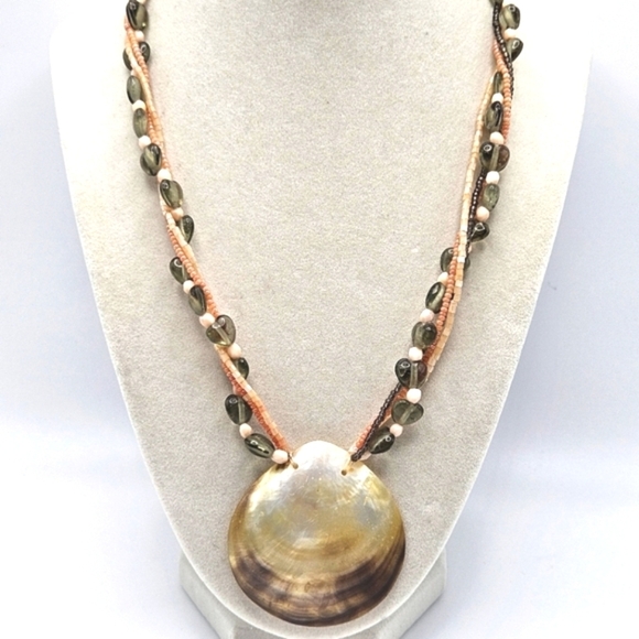 Vintage Jewelry - VINTAGE Genuine Shell Pendant Glass Bead Twisted Strands Necklace Ocean Beach